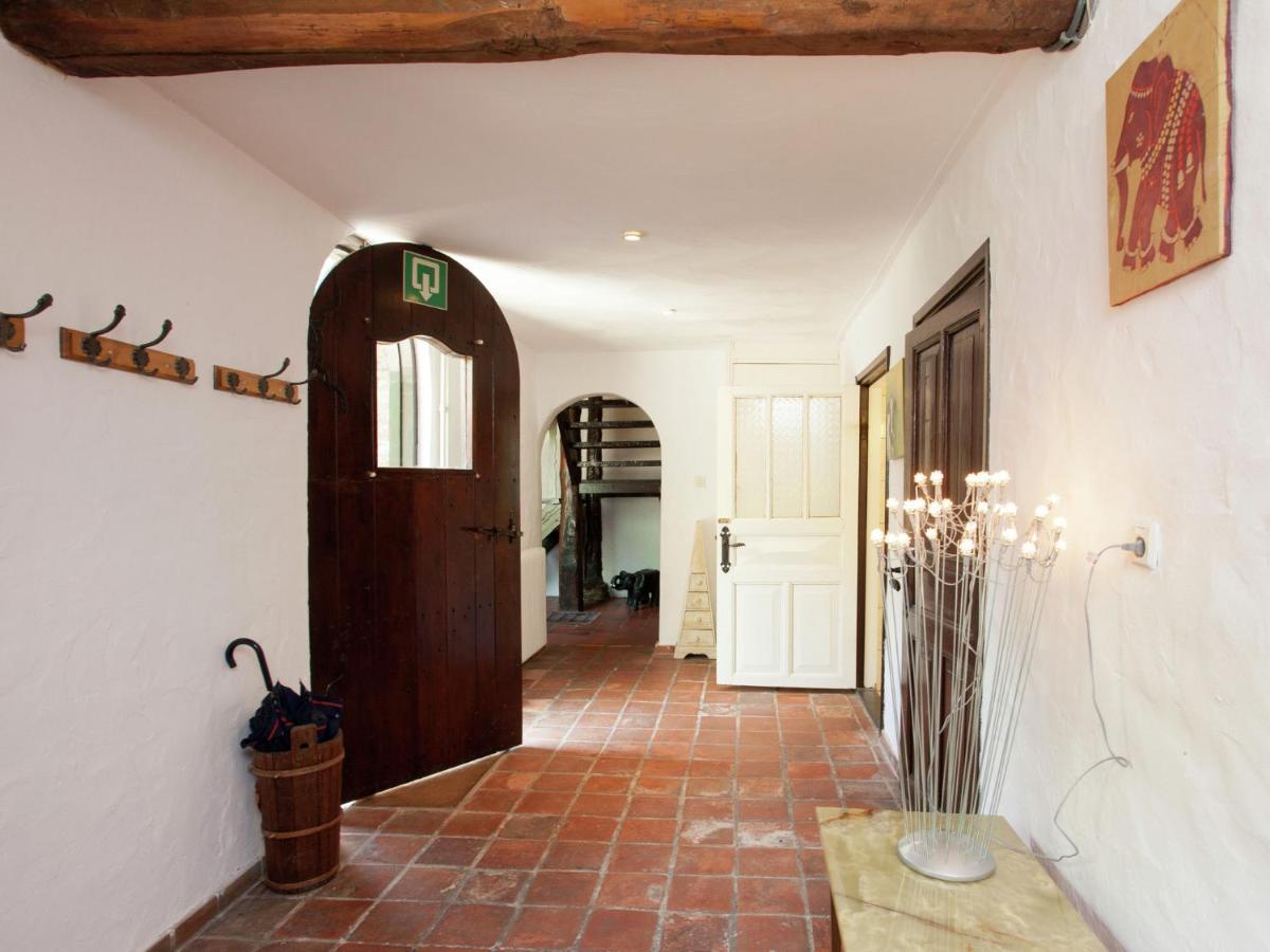 Magnificent Farmhouse In Sint Joost Exterior photo